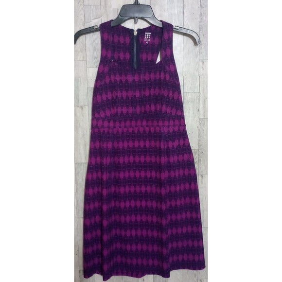 Title Nine Dress Nimblene Purple Racerback Built in Bra Back Zip Pocket Size 4 - Picture 1 of 4
